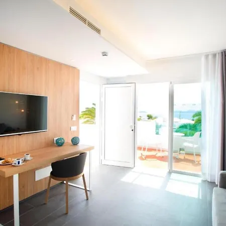 La The One Bedroom With Half Board, Wifi, In Playa Blanca Апартаменти Плайя-Бланка