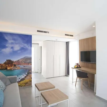Апартаменти La The One Bedroom With Half Board, Wifi, In Playa Blanca *