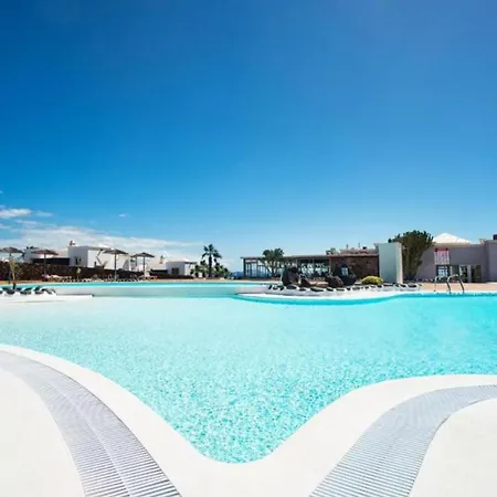 Daire La The One Bedroom With Half Board, Wifi, In Playa Blanca