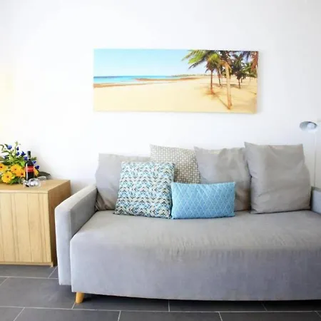 La The One Bedroom With Half Board, Wifi, In Playa Blanca Коста Бланка